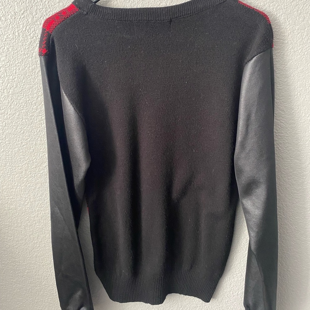 Crewneck - Picture 2 of 3